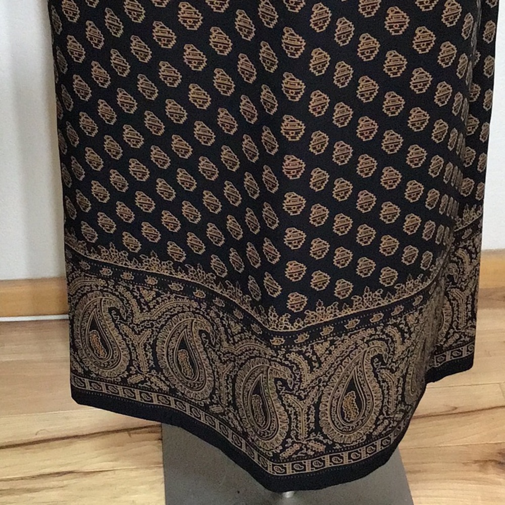***SOLD****JM Collection midi skirt - Picture 3 of 6